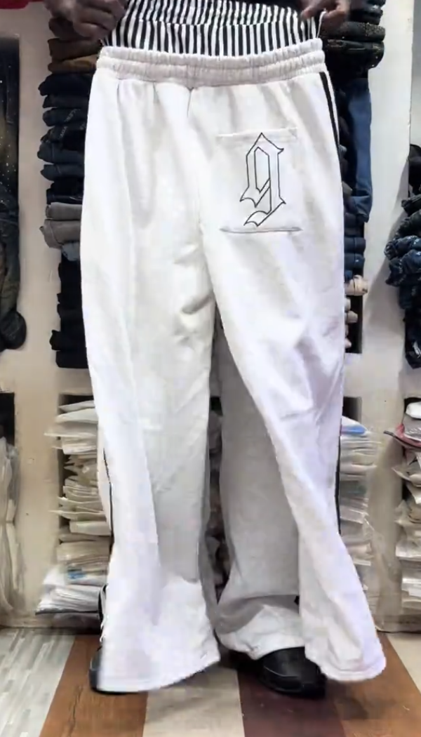 Trendy 4-Stripe Embroidered Sweatpants