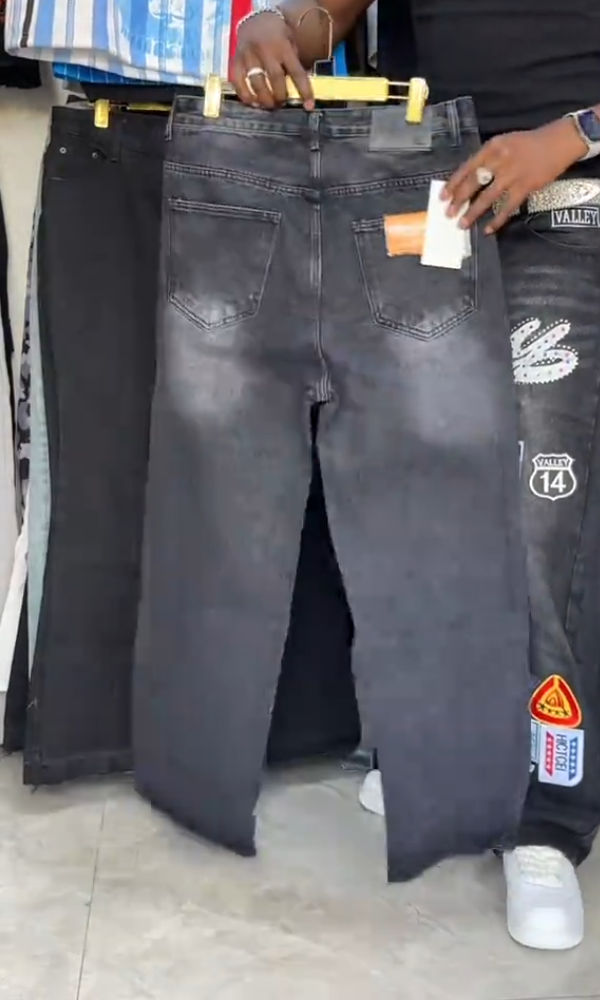 1980s Retro Artist-Style Black Jeans