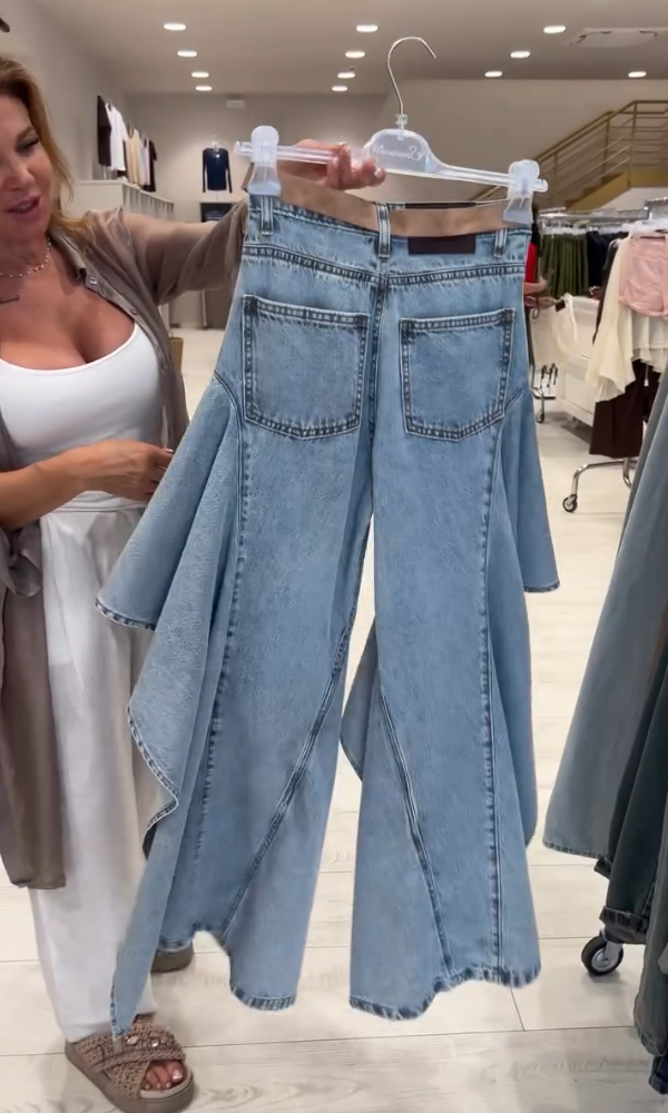 Women's Chic Ruffled Faded Jeans