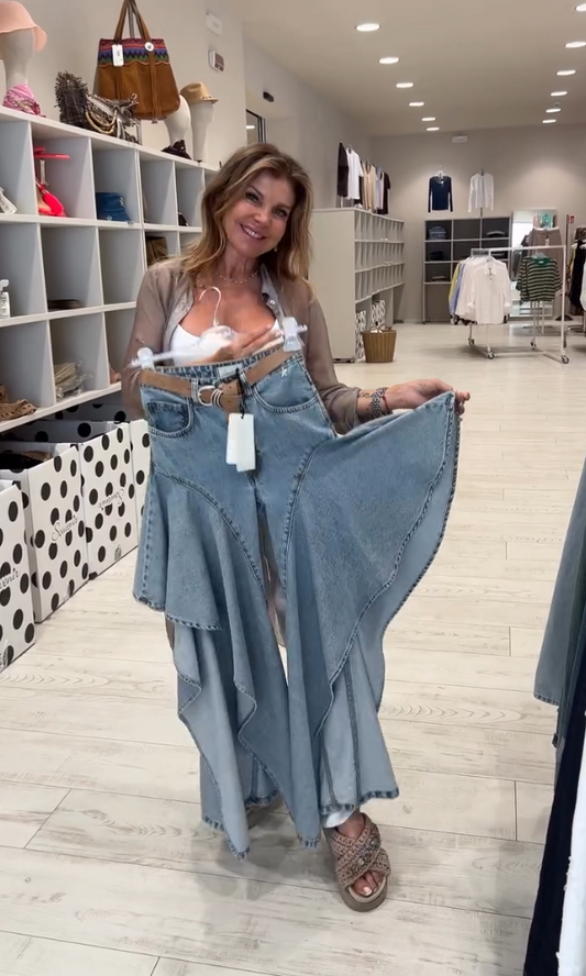 Women's Chic Ruffled Faded Jeans