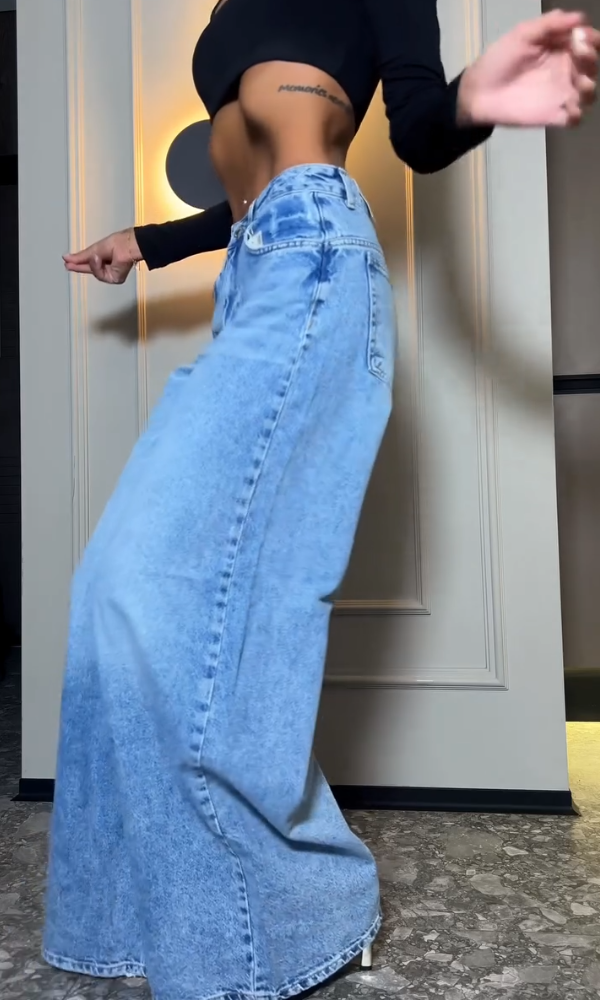 Women's Side-button Baggy Jeans