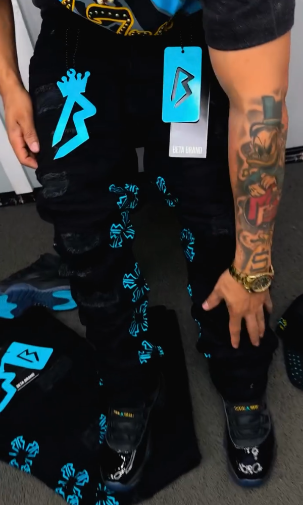 Casual Embroidered Distressed Jeans