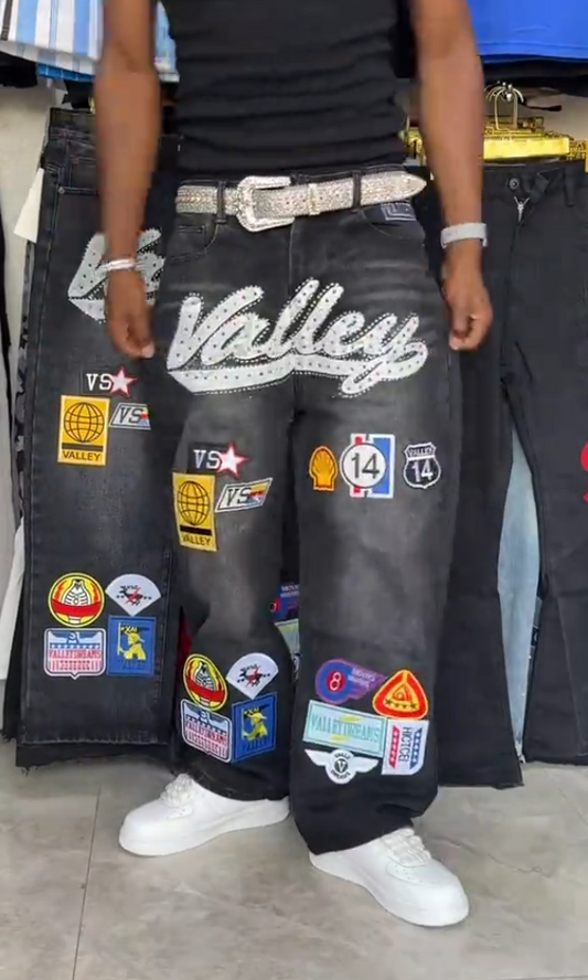 1980s Retro Artist-Style Black Jeans