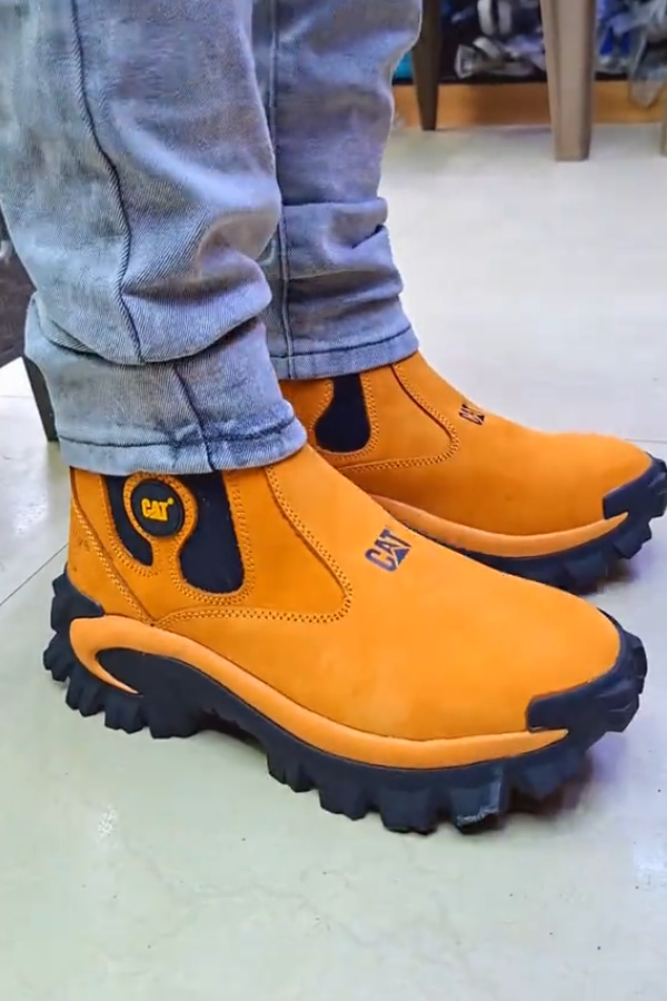 Couple's Durable Leather Boots