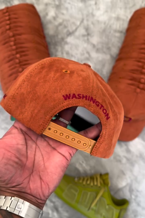 DC SUEDE CAPS