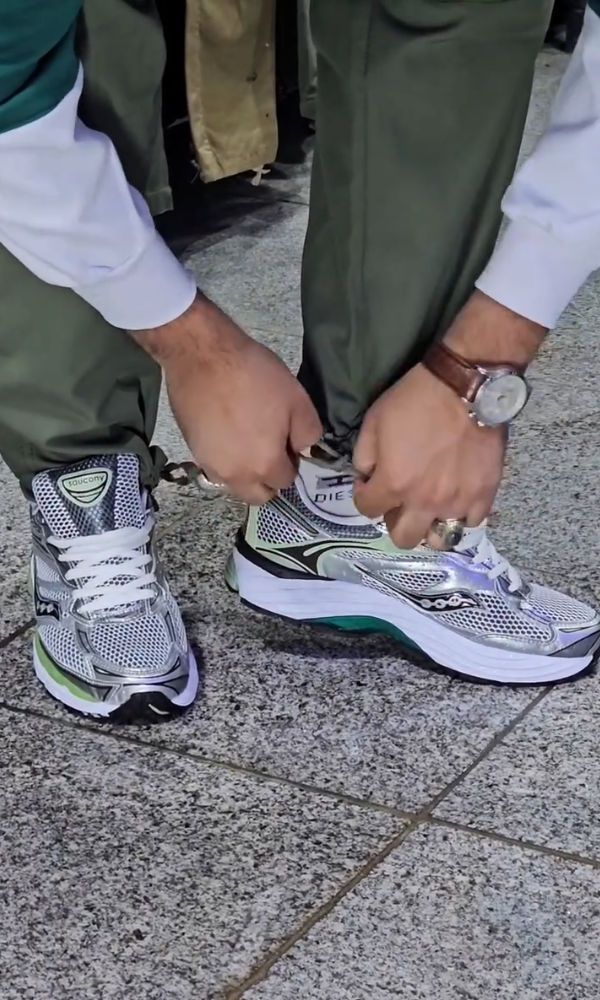 Men's Windproof and Waterproof Cargo Pants