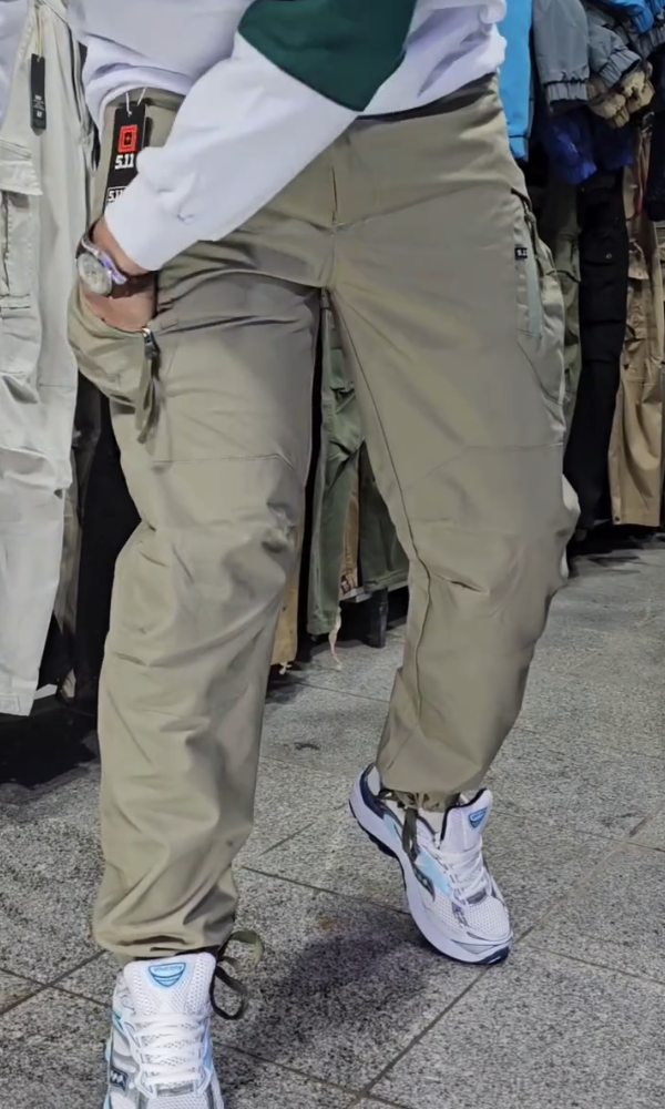 Men's Windproof and Waterproof Cargo Pants