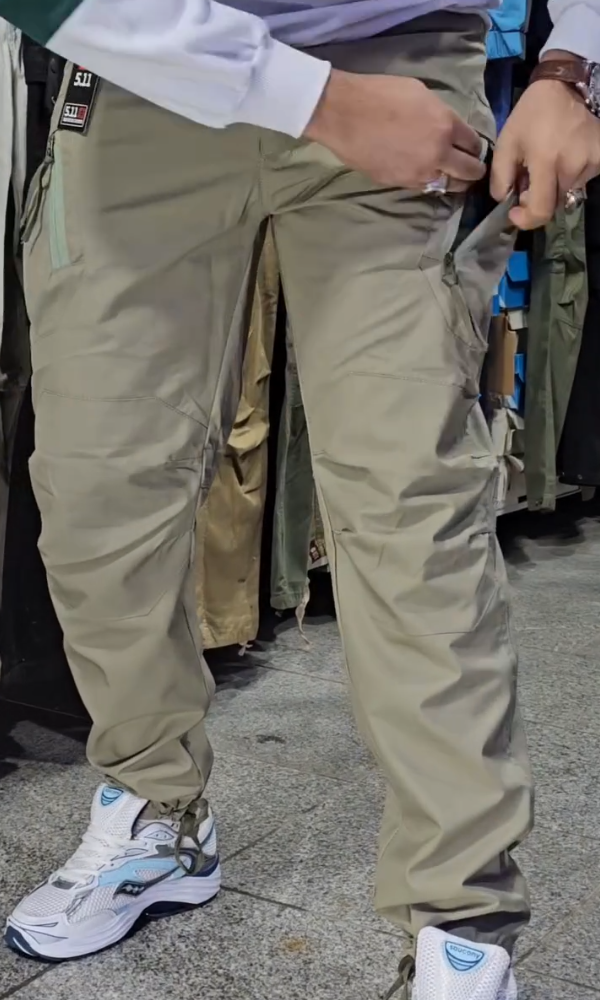 Men's Windproof and Waterproof Cargo Pants